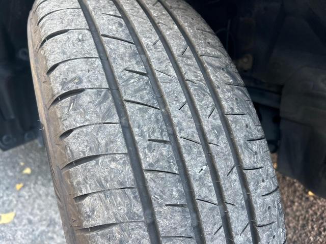 フォレスター ２．０ＸＴ　アイサイト　サンルーフ　パワーバックドア　ルーフレール　黒革シート　ＳＤナビ　バックカメラ　シートヒーター　スマートキー　レーダークルーズ　禁煙車　ＨＩＤヘッドライト　純正１８インチアルミホイール　ＥＴＣ（21枚目）