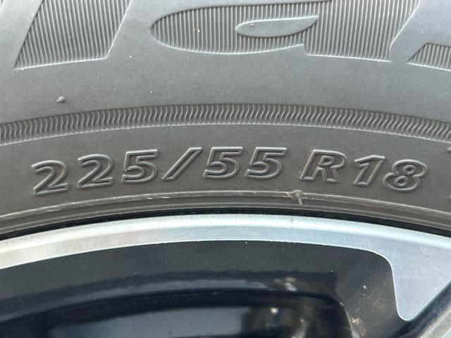 フォレスター ２．０ＸＴ　アイサイト　サンルーフ　パワーバックドア　ルーフレール　黒革シート　ＳＤナビ　バックカメラ　シートヒーター　スマートキー　レーダークルーズ　禁煙車　ＨＩＤヘッドライト　純正１８インチアルミホイール　ＥＴＣ（23枚目）