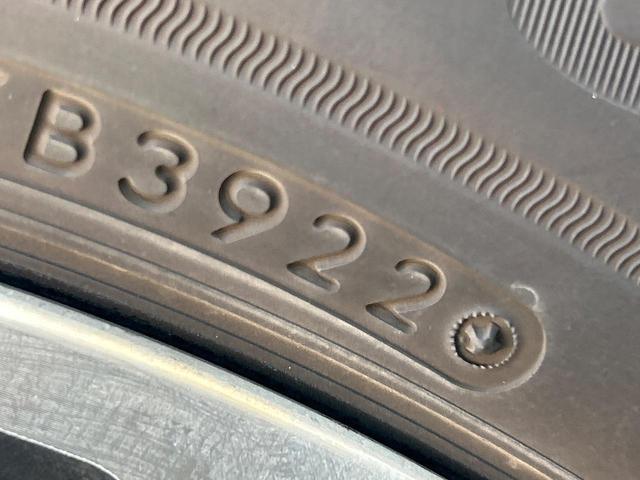 フォレスター ２．０ＸＴ　アイサイト　サンルーフ　パワーバックドア　ルーフレール　黒革シート　ＳＤナビ　バックカメラ　シートヒーター　スマートキー　レーダークルーズ　禁煙車　ＨＩＤヘッドライト　純正１８インチアルミホイール　ＥＴＣ（24枚目）