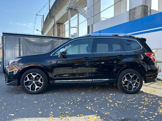 フォレスター ２．０ＸＴ　アイサイト　サンルーフ　パワーバックドア　ルーフレール　黒革シート　ＳＤナビ　バックカメラ　シートヒーター　スマートキー　レーダークルーズ　禁煙車　ＨＩＤヘッドライト　純正１８インチアルミホイール　ＥＴＣ（25枚目）