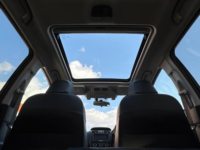 フォレスター ２．０ＸＴ　アイサイト　サンルーフ　パワーバックドア　ルーフレール　黒革シート　ＳＤナビ　バックカメラ　シートヒーター　スマートキー　レーダークルーズ　禁煙車　ＨＩＤヘッドライト　純正１８インチアルミホイール　ＥＴＣ（34枚目）