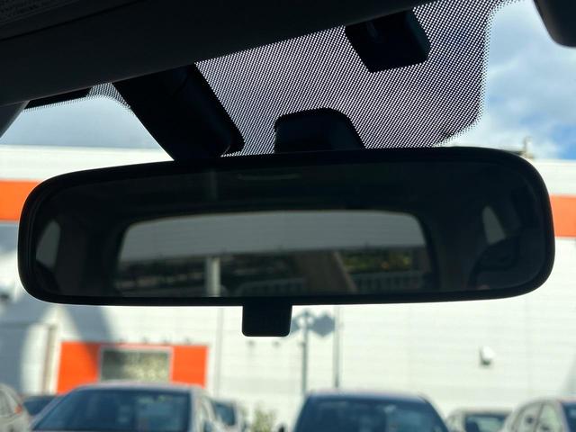 フォレスター ２．０ＸＴ　アイサイト　サンルーフ　パワーバックドア　ルーフレール　黒革シート　ＳＤナビ　バックカメラ　シートヒーター　スマートキー　レーダークルーズ　禁煙車　ＨＩＤヘッドライト　純正１８インチアルミホイール　ＥＴＣ（74枚目）