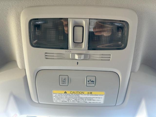 フォレスター ２．０ＸＴ　アイサイト　サンルーフ　パワーバックドア　ルーフレール　黒革シート　ＳＤナビ　バックカメラ　シートヒーター　スマートキー　レーダークルーズ　禁煙車　ＨＩＤヘッドライト　純正１８インチアルミホイール　ＥＴＣ（75枚目）