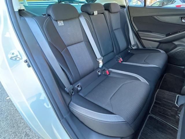 インプレッサG4 2.0i-Sアイサイト LEDヘッドライト プッシュスタート 純正SDナビ バックカメラ ETC 禁煙車 パワーシート 純正革巻きステアリング アイサイトVer3 純正18インチアルミホイール(10枚目)