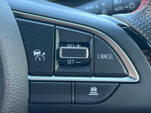 スイフトスポーツ ベースグレード　６速ＭＴ　セーフティサポート　ブラインドスポットモニター　ＧＲｅｄｄｙ製マフラー　純正ＳＤナビ　シートヒーター　ＥＴＣ　ドラレコ　禁煙車　ＬＥＤヘッドライト　純正１７インチアルミホイール　スマートキー（9枚目）