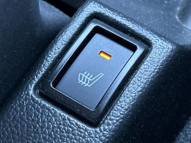 スイフトスポーツ ベースグレード　６速ＭＴ　セーフティサポート　ブラインドスポットモニター　ＧＲｅｄｄｙ製マフラー　純正ＳＤナビ　シートヒーター　ＥＴＣ　ドラレコ　禁煙車　ＬＥＤヘッドライト　純正１７インチアルミホイール　スマートキー（10枚目）