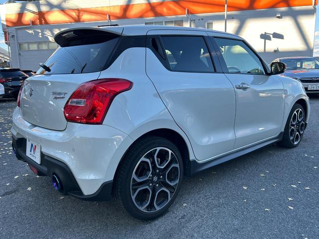 スイフトスポーツ ベースグレード　６速ＭＴ　セーフティサポート　ブラインドスポットモニター　ＧＲｅｄｄｙ製マフラー　純正ＳＤナビ　シートヒーター　ＥＴＣ　ドラレコ　禁煙車　ＬＥＤヘッドライト　純正１７インチアルミホイール　スマートキー（28枚目）