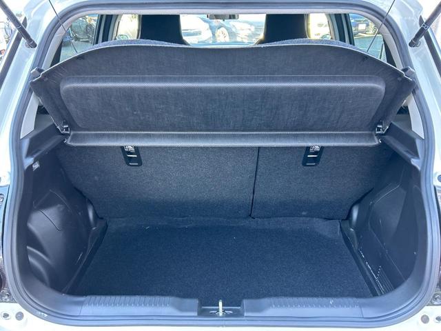 スイフトスポーツ ベースグレード　６速ＭＴ　セーフティサポート　ブラインドスポットモニター　ＧＲｅｄｄｙ製マフラー　純正ＳＤナビ　シートヒーター　ＥＴＣ　ドラレコ　禁煙車　ＬＥＤヘッドライト　純正１７インチアルミホイール　スマートキー（31枚目）