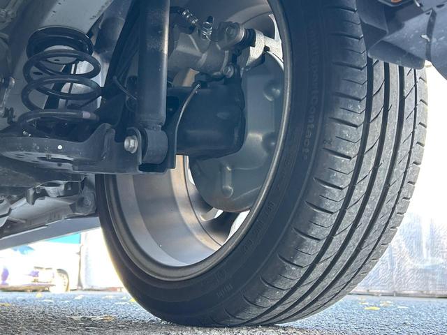 スイフトスポーツ ベースグレード　６速ＭＴ　セーフティサポート　ブラインドスポットモニター　ＧＲｅｄｄｙ製マフラー　純正ＳＤナビ　シートヒーター　ＥＴＣ　ドラレコ　禁煙車　ＬＥＤヘッドライト　純正１７インチアルミホイール　スマートキー（33枚目）