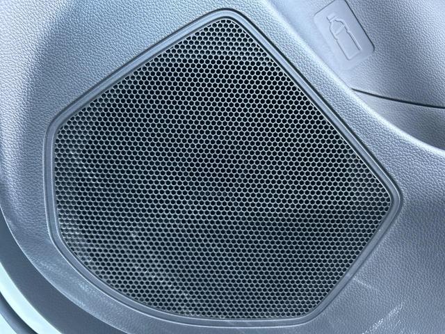 スイフトスポーツ ベースグレード　６速ＭＴ　セーフティサポート　ブラインドスポットモニター　ＧＲｅｄｄｙ製マフラー　純正ＳＤナビ　シートヒーター　ＥＴＣ　ドラレコ　禁煙車　ＬＥＤヘッドライト　純正１７インチアルミホイール　スマートキー（40枚目）