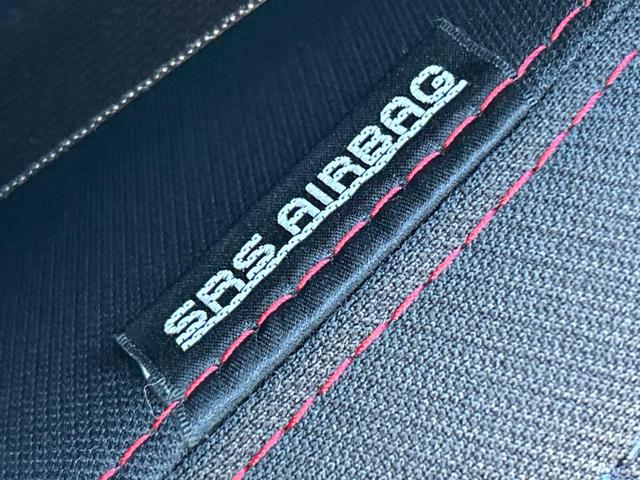 スイフトスポーツ ベースグレード　６速ＭＴ　セーフティサポート　ブラインドスポットモニター　ＧＲｅｄｄｙ製マフラー　純正ＳＤナビ　シートヒーター　ＥＴＣ　ドラレコ　禁煙車　ＬＥＤヘッドライト　純正１７インチアルミホイール　スマートキー（46枚目）