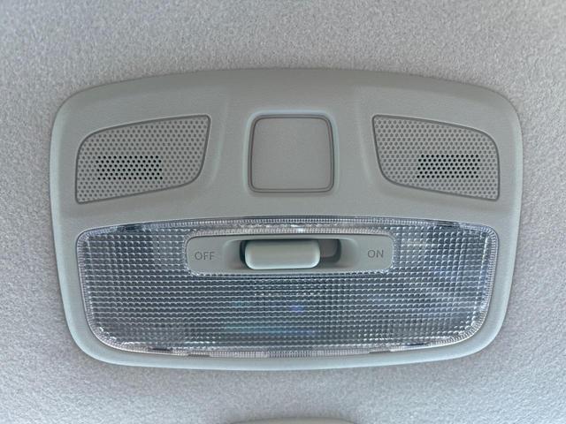 スイフトスポーツ ベースグレード　６速ＭＴ　セーフティサポート　ブラインドスポットモニター　ＧＲｅｄｄｙ製マフラー　純正ＳＤナビ　シートヒーター　ＥＴＣ　ドラレコ　禁煙車　ＬＥＤヘッドライト　純正１７インチアルミホイール　スマートキー（61枚目）