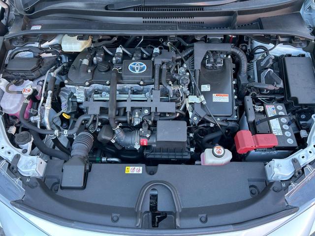 カローラスポーツ ハイブリッドG Z TRDフルエアロ 禁煙車 プリクラッシュセーフティ 純正ディスプレイオーディオ バックカメラ シートヒーター レーダークルーズ ETC 革巻きハンドル 純正18インチアルミ スマートキー(19枚目)