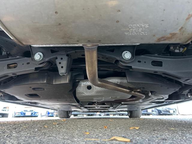 カローラスポーツ ハイブリッドG Z TRDフルエアロ 禁煙車 プリクラッシュセーフティ 純正ディスプレイオーディオ バックカメラ シートヒーター レーダークルーズ ETC 革巻きハンドル 純正18インチアルミ スマートキー(20枚目)