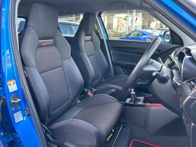 スイフトスポーツ ベースグレード　６ＭＴ　禁煙車　全周囲カメラ　アダプティブクルーズコントロール　純正ナビ　ＥＴＣ　ドラレコ　シートヒーター　スマートキー　革巻きハンドル　ＬＥＤヘッドライト　純正１７インチアルミ（10枚目）