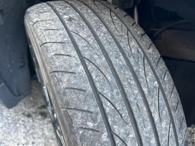 スイフトスポーツ ベースグレード　６ＭＴ　禁煙車　全周囲カメラ　アダプティブクルーズコントロール　純正ナビ　ＥＴＣ　ドラレコ　シートヒーター　スマートキー　革巻きハンドル　ＬＥＤヘッドライト　純正１７インチアルミ（21枚目）