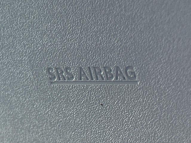 スイフトスポーツ ベースグレード　６ＭＴ　禁煙車　全周囲カメラ　アダプティブクルーズコントロール　純正ナビ　ＥＴＣ　ドラレコ　シートヒーター　スマートキー　革巻きハンドル　ＬＥＤヘッドライト　純正１７インチアルミ（42枚目）