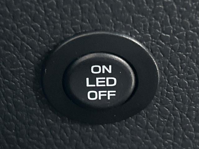 ＷＲＸ ＳＴＩ ＳＴＩ　タイプＳ　最終Ｆ型　アドバンストセイフティパッケージ　フロント＆サイド＆バックカメラ　リアビークルディテクション　大型リアスポイラー　ＳＴＩエアロ　純正８型ＳＤナビ　ＥＴＣ　ドライブレコーダー　禁煙車（53枚目）