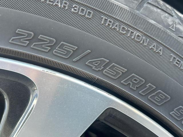 レヴォーグ ２．０ＧＴ－Ｓアイサイト　禁煙車　アドバンスドセイフティ　純正ナビ　サイド＆バックカメラ　ビルシュタインダンパー　リアビークルディテクション　スマートキー　ＥＴＣ　パドルシフト　革巻きハンドル　純正１８インチアルミ（24枚目）