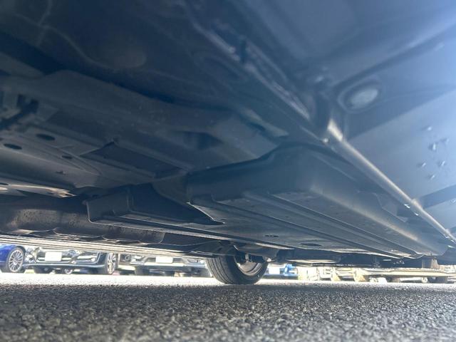 レヴォーグ ２．０ＧＴ－Ｓアイサイト　禁煙車　アドバンスドセイフティ　純正ナビ　サイド＆バックカメラ　ビルシュタインダンパー　リアビークルディテクション　スマートキー　ＥＴＣ　パドルシフト　革巻きハンドル　純正１８インチアルミ（38枚目）