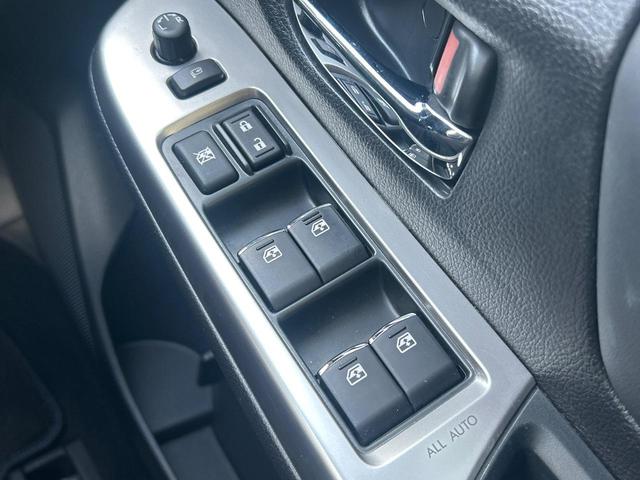 レヴォーグ ２．０ＧＴ－Ｓアイサイト　禁煙車　アドバンスドセイフティ　純正ナビ　サイド＆バックカメラ　ビルシュタインダンパー　リアビークルディテクション　スマートキー　ＥＴＣ　パドルシフト　革巻きハンドル　純正１８インチアルミ（50枚目）