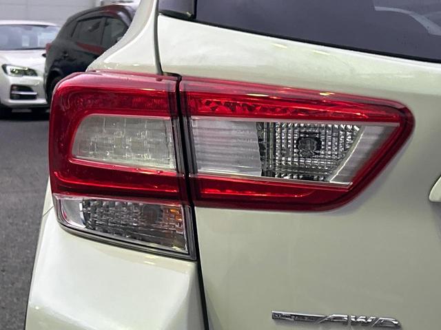 ＸＶ ２．０ｉ－Ｓ　アイサイト　アドバンストセイフティパッケージ　リアビークルディテクション　ＬＥＤヘッドライト　ディスプレイオーデイオ　バックカメラ　ＥＴＣ　禁煙車　パワーシート　純正１８インチアルミホイール（30枚目）