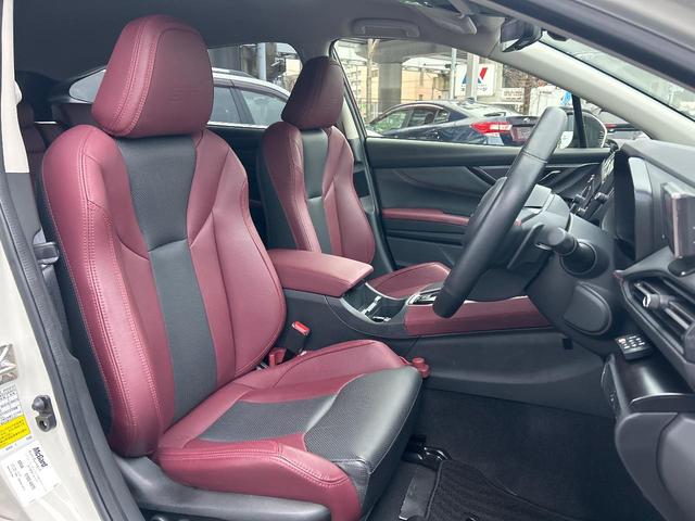 レヴォーグ ＳＴＩスポーツ　ＥＸ　ＳＴＩエアロパッケージ　スマートリヤビューミラー　パワーバックドア　純正１１．６インチナビ　フロント＆サイド＆バックカメラ　革シート　シートヒーター　ＥＴＣ　禁煙車　純正１８インチアルミホイール（9枚目）