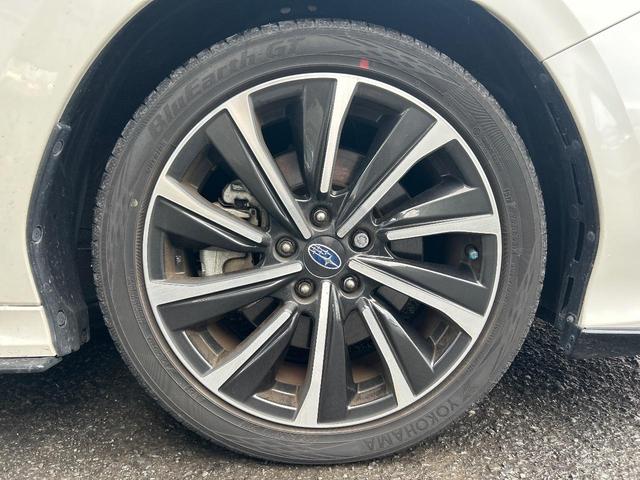 レヴォーグ ＳＴＩスポーツ　ＥＸ　ＳＴＩエアロパッケージ　スマートリヤビューミラー　パワーバックドア　純正１１．６インチナビ　フロント＆サイド＆バックカメラ　革シート　シートヒーター　ＥＴＣ　禁煙車　純正１８インチアルミホイール（22枚目）