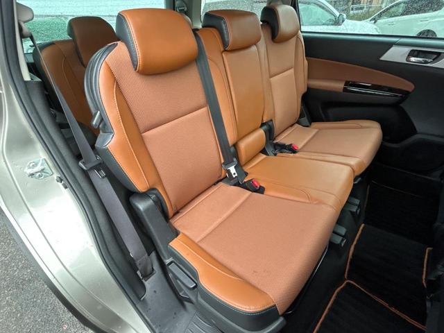 エクシーガクロスオーバー７ ２．５ｉアイサイト　７人乗りＳＵＶ　ルーフレール　アイサイト　ＳＤナビ　バックカメラ　ＥＴＣ　ドラレコ　禁煙車　スマートキー　パワーシート　シートヒーター　純正１７インチアルミホイール　ＨＩＤヘッドランプ（12枚目）