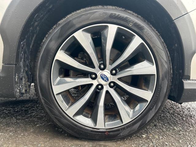 エクシーガクロスオーバー７ ２．５ｉアイサイト　７人乗りＳＵＶ　ルーフレール　アイサイト　ＳＤナビ　バックカメラ　ＥＴＣ　ドラレコ　禁煙車　スマートキー　パワーシート　シートヒーター　純正１７インチアルミホイール　ＨＩＤヘッドランプ（23枚目）