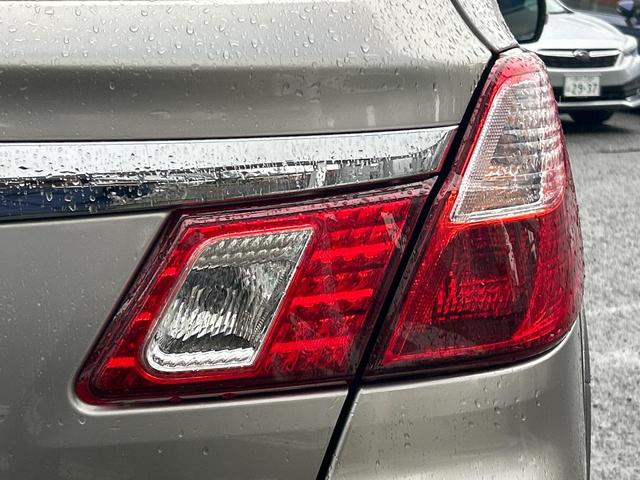 エクシーガクロスオーバー７ ２．５ｉアイサイト　７人乗りＳＵＶ　ルーフレール　アイサイト　ＳＤナビ　バックカメラ　ＥＴＣ　ドラレコ　禁煙車　スマートキー　パワーシート　シートヒーター　純正１７インチアルミホイール　ＨＩＤヘッドランプ（32枚目）