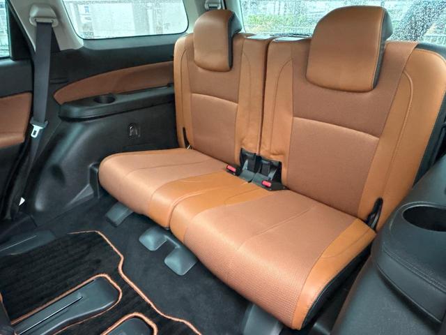 エクシーガクロスオーバー７ ２．５ｉアイサイト　７人乗りＳＵＶ　ルーフレール　アイサイト　ＳＤナビ　バックカメラ　ＥＴＣ　ドラレコ　禁煙車　スマートキー　パワーシート　シートヒーター　純正１７インチアルミホイール　ＨＩＤヘッドランプ（41枚目）