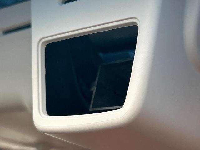 エクシーガクロスオーバー７ ２．５ｉアイサイト　７人乗りＳＵＶ　ルーフレール　アイサイト　ＳＤナビ　バックカメラ　ＥＴＣ　ドラレコ　禁煙車　スマートキー　パワーシート　シートヒーター　純正１７インチアルミホイール　ＨＩＤヘッドランプ（45枚目）