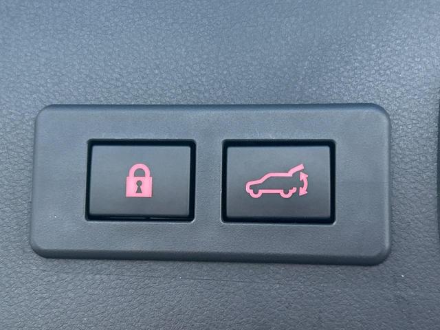 レヴォーグ ＳＴＩスポーツ　ＥＸ　スマートリアビューミラー　ＳＴＩエアロパッケージ　ＳＴＩパフォーマンスマフラー　ＳＴＩ１８インチＡＷ　ＳＴＩルーフエンドスポイラー　純正１１．６インチナビ　フロント＆サイド＆バックカメラ　禁煙車（8枚目）