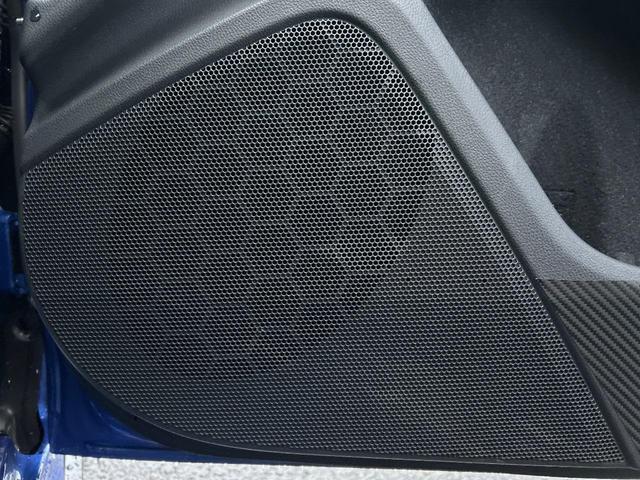 レヴォーグ ＳＴＩスポーツ　ＥＸ　スマートリアビューミラー　ＳＴＩエアロパッケージ　ＳＴＩパフォーマンスマフラー　ＳＴＩ１８インチＡＷ　ＳＴＩルーフエンドスポイラー　純正１１．６インチナビ　フロント＆サイド＆バックカメラ　禁煙車（24枚目）