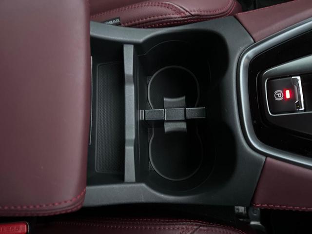 レヴォーグ ＳＴＩスポーツ　ＥＸ　スマートリアビューミラー　ＳＴＩエアロパッケージ　ＳＴＩパフォーマンスマフラー　ＳＴＩ１８インチＡＷ　ＳＴＩルーフエンドスポイラー　純正１１．６インチナビ　フロント＆サイド＆バックカメラ　禁煙車（58枚目）