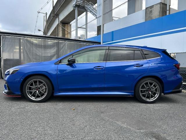 レヴォーグ ＳＴＩスポーツ　ＥＸ　スマートリアビューミラー　ＳＴＩエアロパッケージ　ＳＴＩパフォーマンスマフラー　ＳＴＩ１８インチＡＷ　ＳＴＩルーフエンドスポイラー　純正１１．６インチナビ　フロント＆サイド＆バックカメラ　禁煙車（70枚目）