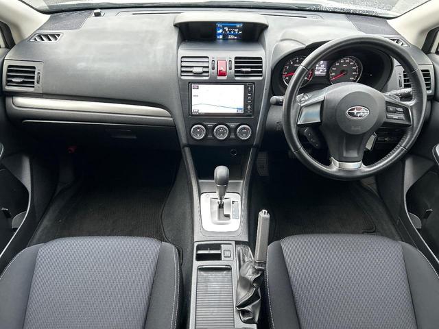 インプレッサスポーツ ２．０ｉ　純正ＳＤナビ　バックカメラ　禁煙車　純正１６インチアルミホイール　ＥＴＣ　ドラレコ　純正革巻きステアリング　クルーズコントロール　パドルシフト　横滑り防止機能　アイドリングストップ（2枚目）