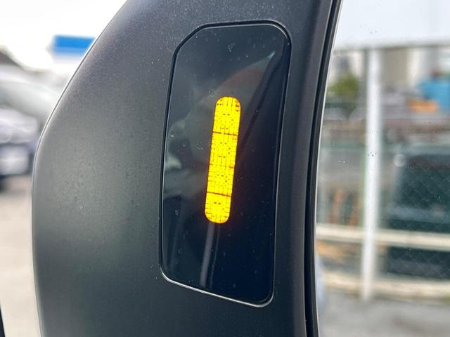 インプレッサスポーツ ２．０ｉ－Ｓアイサイト　ＳＴＩフロントエアロ　ＳＴＩパフォーマンスマフラー　ＳＴＩルーフエンドスポイラー　アイサイトセイフティ＋　純正ビルトイン８型ナビ　サイド＆バックカメラ　リアビークルディティクション　禁煙車　ＥＴＣ（5枚目）