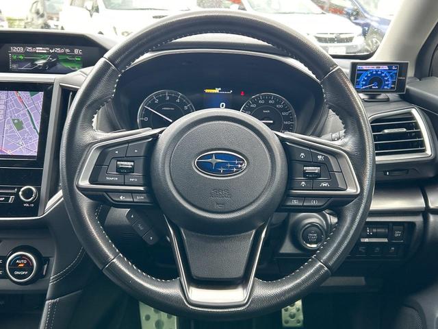 インプレッサスポーツ ２．０ｉ－Ｓアイサイト　ＳＴＩフロントエアロ　ＳＴＩパフォーマンスマフラー　ＳＴＩルーフエンドスポイラー　アイサイトセイフティ＋　純正ビルトイン８型ナビ　サイド＆バックカメラ　リアビークルディティクション　禁煙車　ＥＴＣ（10枚目）