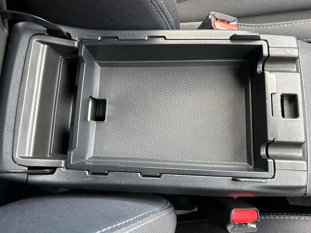 インプレッサスポーツ ２．０ｉ－Ｓアイサイト　ＳＴＩフロントエアロ　ＳＴＩパフォーマンスマフラー　ＳＴＩルーフエンドスポイラー　アイサイトセイフティ＋　純正ビルトイン８型ナビ　サイド＆バックカメラ　リアビークルディティクション　禁煙車　ＥＴＣ（73枚目）