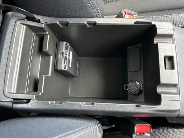 インプレッサスポーツ ２．０ｉ－Ｓアイサイト　ＳＴＩフロントエアロ　ＳＴＩパフォーマンスマフラー　ＳＴＩルーフエンドスポイラー　アイサイトセイフティ＋　純正ビルトイン８型ナビ　サイド＆バックカメラ　リアビークルディティクション　禁煙車　ＥＴＣ（74枚目）