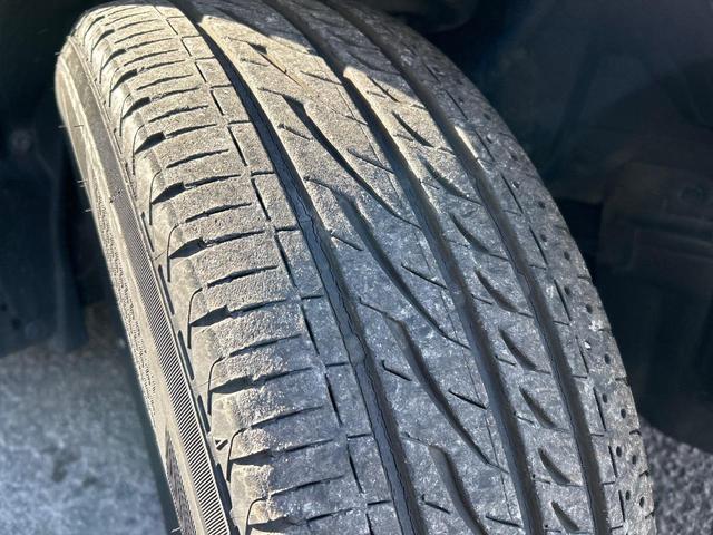 フォレスター ２．０ｉ－Ｌ　アイサイト　ＳＤナビ　バックカメラ　パワーシート　シートヒーター　スマートキー　禁煙車　ＨＩＤヘッドランプ　レーダークルーズ　純正１７インチアルミホイール　左右独立エアコン　Ｘ－ＭＯＤＥ　パドルシフト（21枚目）