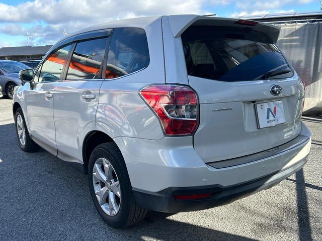 フォレスター ２．０ｉ－Ｌ　アイサイト　ＳＤナビ　バックカメラ　パワーシート　シートヒーター　スマートキー　禁煙車　ＨＩＤヘッドランプ　レーダークルーズ　純正１７インチアルミホイール　左右独立エアコン　Ｘ－ＭＯＤＥ　パドルシフト（27枚目）