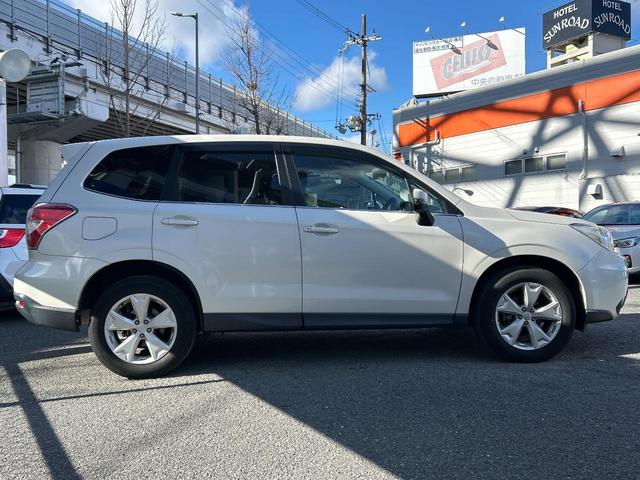 フォレスター ２．０ｉ－Ｌ　アイサイト　ＳＤナビ　バックカメラ　パワーシート　シートヒーター　スマートキー　禁煙車　ＨＩＤヘッドランプ　レーダークルーズ　純正１７インチアルミホイール　左右独立エアコン　Ｘ－ＭＯＤＥ　パドルシフト（35枚目）