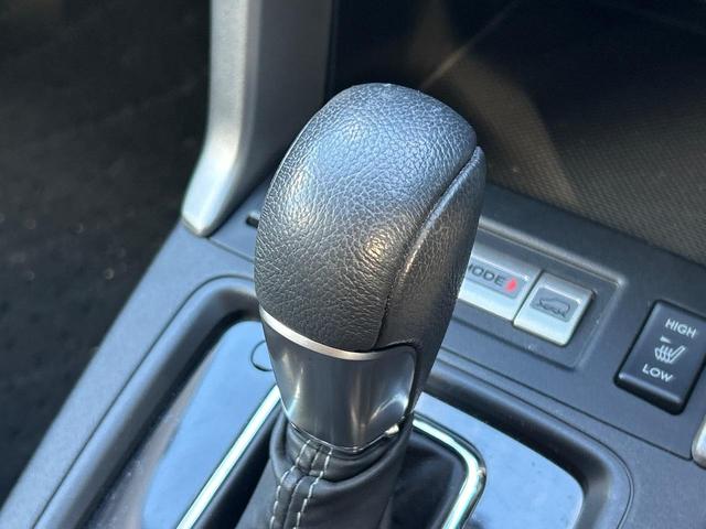 フォレスター ２．０ｉ－Ｌ　アイサイト　ＳＤナビ　バックカメラ　パワーシート　シートヒーター　スマートキー　禁煙車　ＨＩＤヘッドランプ　レーダークルーズ　純正１７インチアルミホイール　左右独立エアコン　Ｘ－ＭＯＤＥ　パドルシフト（64枚目）