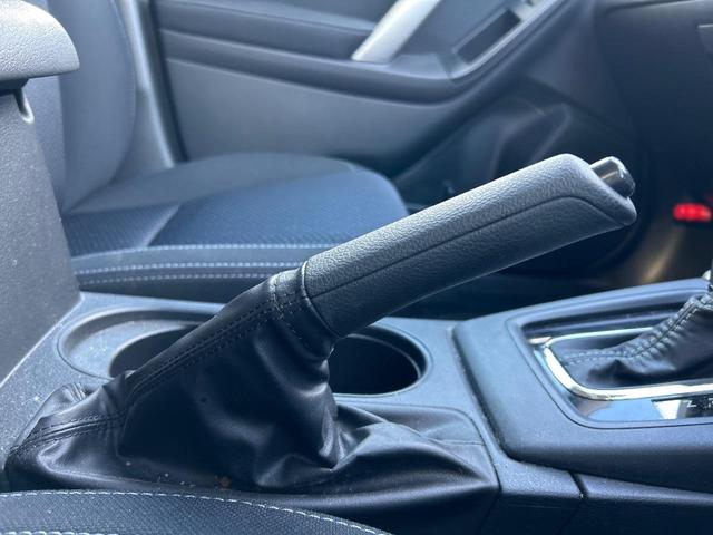 フォレスター ２．０ｉ－Ｌ　アイサイト　ＳＤナビ　バックカメラ　パワーシート　シートヒーター　スマートキー　禁煙車　ＨＩＤヘッドランプ　レーダークルーズ　純正１７インチアルミホイール　左右独立エアコン　Ｘ－ＭＯＤＥ　パドルシフト（65枚目）