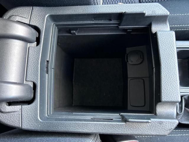 フォレスター ２．０ｉ－Ｌ　アイサイト　ＳＤナビ　バックカメラ　パワーシート　シートヒーター　スマートキー　禁煙車　ＨＩＤヘッドランプ　レーダークルーズ　純正１７インチアルミホイール　左右独立エアコン　Ｘ－ＭＯＤＥ　パドルシフト（68枚目）