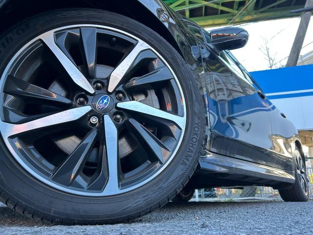 �y�����P�W�C���`�A���~�z�C�[���z�O�ςɃ}�b�`���������A���~�z�C�[���𑕒����Ă���܂��B�e��ЊO�A���~�z�C�[����A�X�^�b�h���X�^�C�����戵�����Ă���܂��B���񂲑��k����������