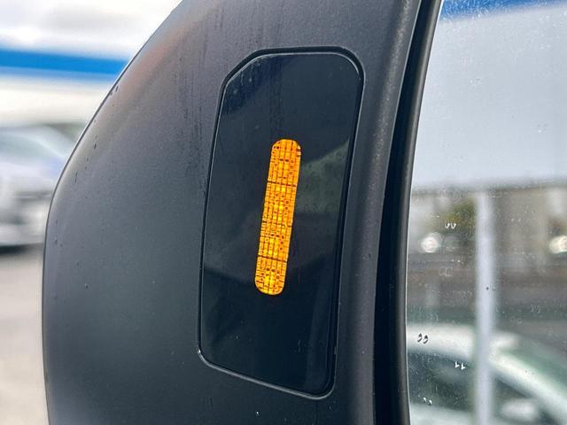 �y�����r�[�N���f�B�e�B�N�V�����z���s���A�h�A�~���[�̎��p�ɂȂ�₷���ӏ��Ɍ㑱�Ԃ��ڋ߂���ƃT�C�h�~���[�t�߂Ɍx����\���A�h���C�o�[�ɒ��ӊ��N�ƁA����̍ۂ̓n���h��������A�V�X�g�����܂��B